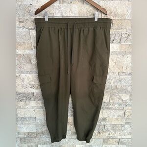 Olive Green women’s Cargo Pants, Old Navy,‎ size extra large